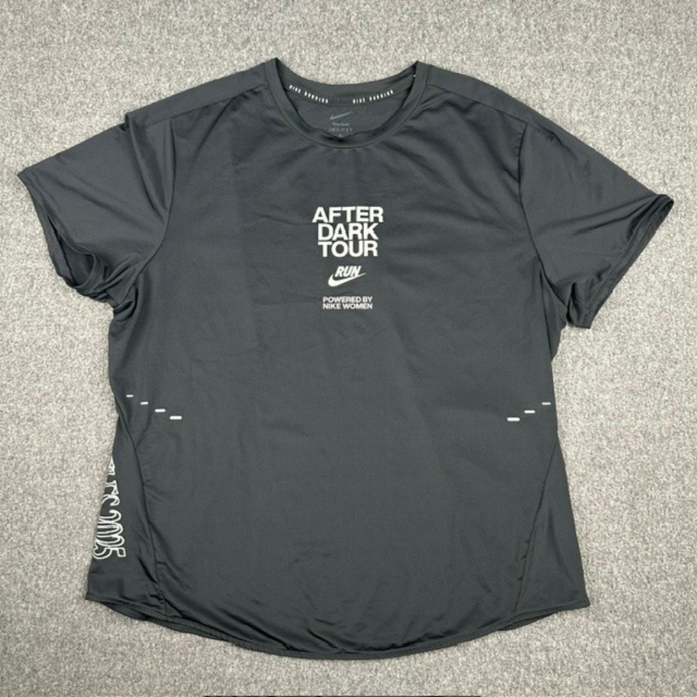 Nike Swift Dri-FIT After Dark Tour Los Angeles 2025 Running Shirt Black Womens L